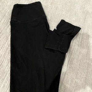 Victoria’s Secret PINK black yoga pants dog logo size M Medium